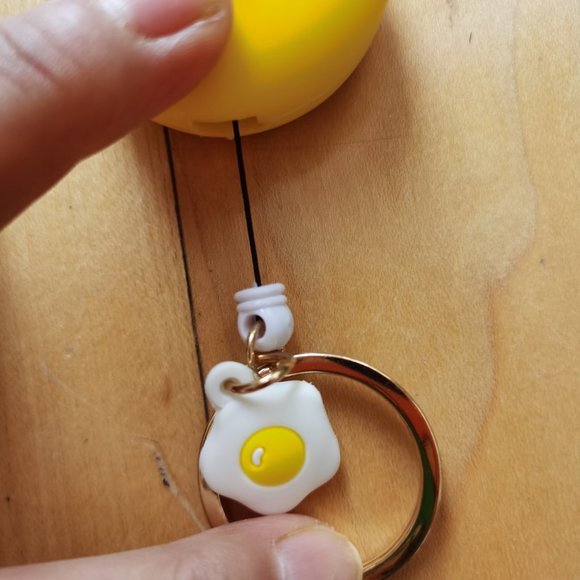 Line Friends Retractable Key Chain - Picture 3 of 3